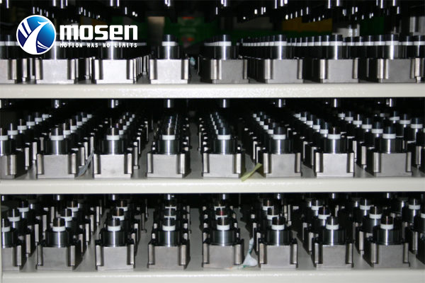 減速機(jī)庫存配件.jpg 減速機(jī)庫存配件.jpg